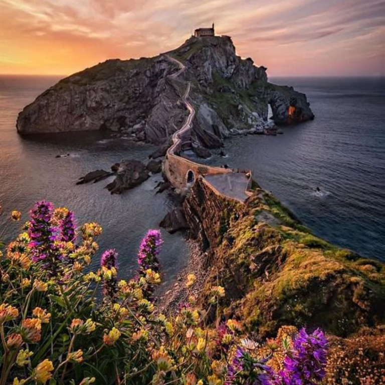 Transport touristique Pays Basque Ermitages de San Juan et La Antigua